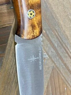 Bark River Bushcraft Scout Knife MagnaCut Dark Curly Maple Brass Mosaic Pins (USA) -Helle Shop bark river knives bark river bushcraft scout knife magnacut dark curly maple brass mosaic pins usa 41989656510676