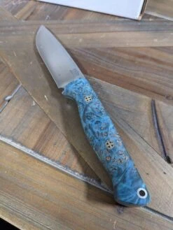 Bark River Fox River EXT-1 MagnaCut Aqua Blue Maple Burl Mosaic Pins (USA) -Helle Shop bark river knives bark river fox river ext 1 magnacut aqua blue maple burl mosaic pins usa 41989665128660