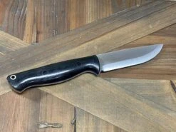 Bark River Gunny Scandi CPM 3V Black Micarta, Blue Liners, Black Pins -Helle Shop bark river knives bark river gunny scandi cpm 3v black micarta blue liners black pins 41989674991828