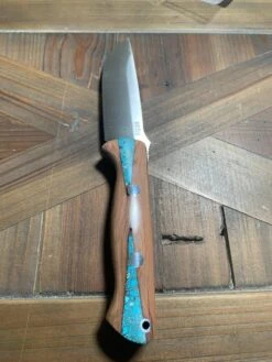 Bravo 1 LT MagnaCut Fixed Blade Texas Fencepost Red & Black Liners (USA) -Helle Shop bark river knives bravo 1 lt magnacut fixed blade texas fencepost red black liners usa 41989777195220