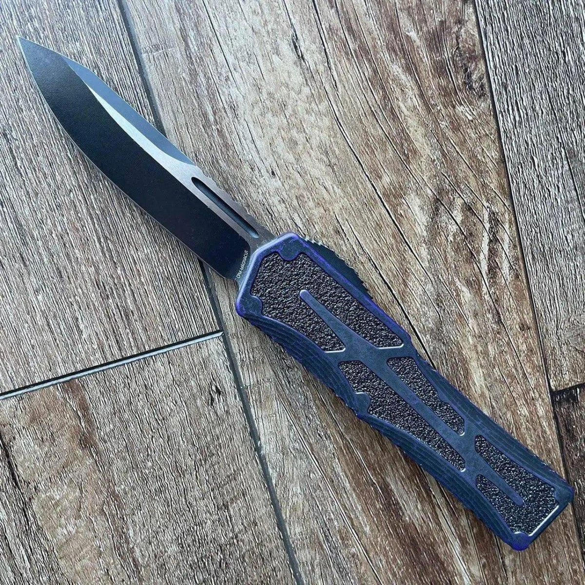 Heretic Colossus OTF Breakthrough Purple Aluminum 3.5" Battleworn Drop Point H039-14A-BRKPU 1 Heretic Colossus OTF Breakthrough Purple Aluminum 3.5" Battleworn Drop Point H039-14A-BRKPU