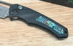 Heretic Custom Pariah Manual V2 Wood Grain San Mai Carbon Fiber Abalone Inlay (Blade Show) -Helle Shop heretic knives heretic custom pariah manual v2 wood grain san mai carbon fiber abalone inlay blade show 39393557348564
