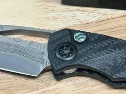 Heretic Custom Pariah Manual V2 Wood Grain San Mai Carbon Fiber Abalone Inlay (Blade Show) -Helle Shop heretic knives heretic custom pariah manual v2 wood grain san mai carbon fiber abalone inlay blade show 39393557381332