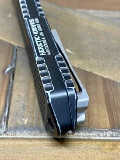 Heretic Manticore E Battleworn Black OTF Automatic Knife 3" Recurve Stonewash H029-2A-BATTLE -Helle Shop heretic knives heretic manticore e battleworn black otf automatic knife 3 recurve stonewash h029 2a battle 39393558364372