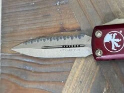 Microtech 232-15 MR UTX-85 D/E Bronze Merlot Full Serrated Blade (USA) 9 Microtech 232-15 MR UTX-85 D/E Bronze Merlot Full Serrated Blade (USA) -Helle Shop microtech microtech 232 15 mr utx 85 d e bronze merlot full serrated blade usa 39393619509460