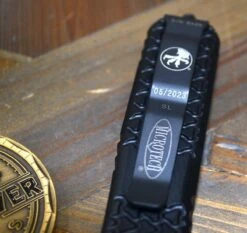 Microtech Sith Lord Ultratech 122-3SL OTF 3.46" Red Double Edge Full Serrated Blade -Helle Shop microtech microtech sith lord ultratech 122 3sl otf 3 46 red double edge full serrated blade 39393628946644