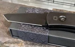 Pro-Tech Emerson E7T Operator Tritium Button Tanto Knife (3.25" Black) -Helle Shop protech knives pro tech emerson e7t operator tritium button tanto knife 3 25 black 39393713717460