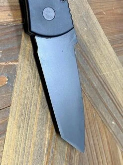 Pro-Tech Emerson E7T Operator Tritium Button Tanto Knife (3.25" Black) -Helle Shop protech knives pro tech emerson e7t operator tritium button tanto knife 3 25 black 39393713848532