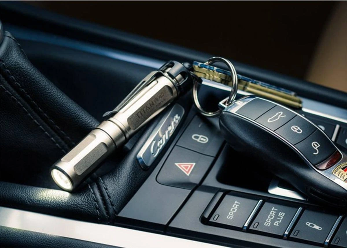 SureFire Titan Plus Ultra-Compact Multi-Output LED Keychain 300 Lumens Flashlight (USA) 5 SureFire Titan Plus Ultra-Compact Multi-Output LED Keychain 300 Lumens Flashlight (USA) - Image 5