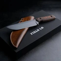 Toor Field 1.0 Fixed Blade Knife 6" CPM-154 Saddle Leather Sheath (USA) -Helle Shop toor knives toor field 1 0 fixed blade knife 6 cpm 154 saddle leather sheath usa 39393781252308
